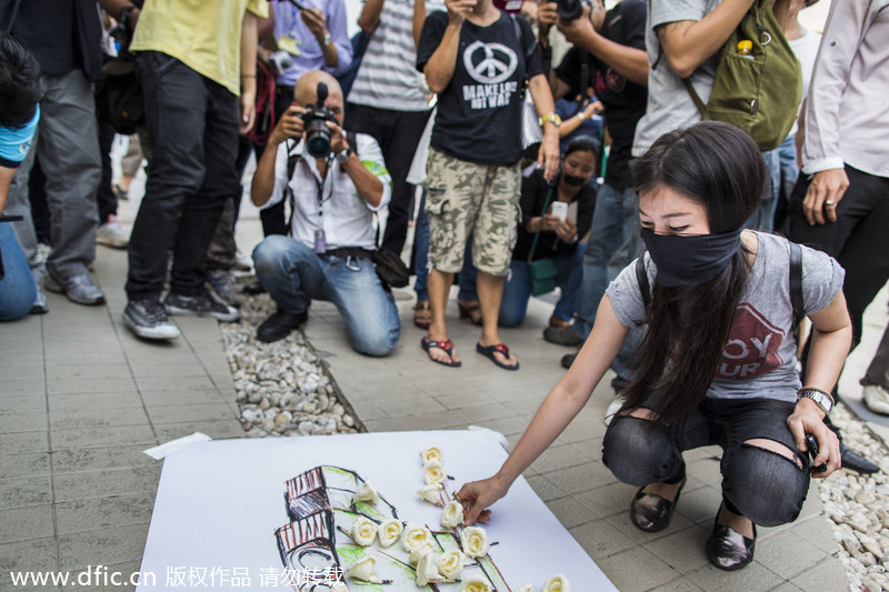 Thai people protest against martial law