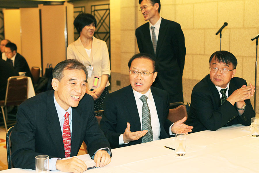 Welcome dinner held for the 10th Beijing-Tokyo Forum