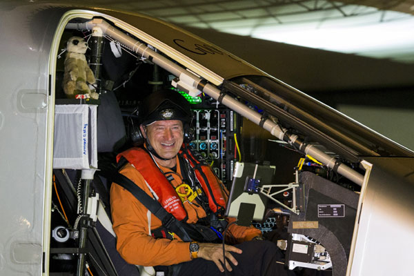 Solar-powered plane breaks solo flight record across Pacific to Hawaii