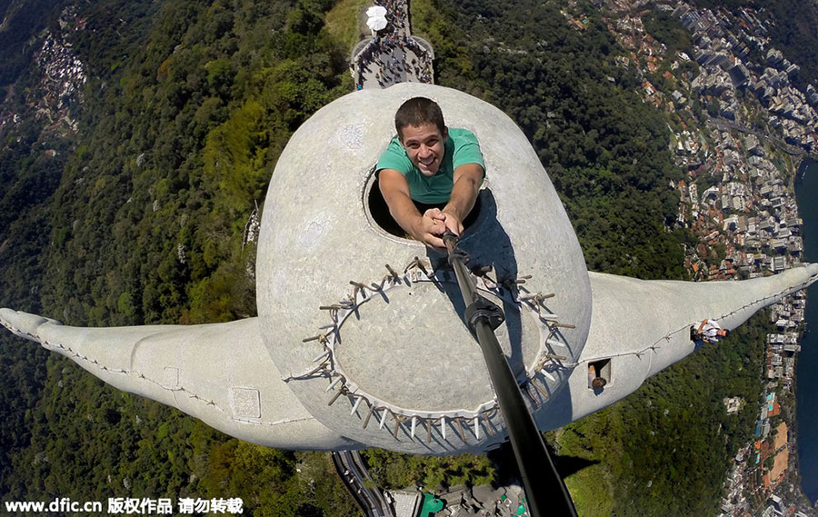 Yearender 2015: Heartstopping images of daredevils