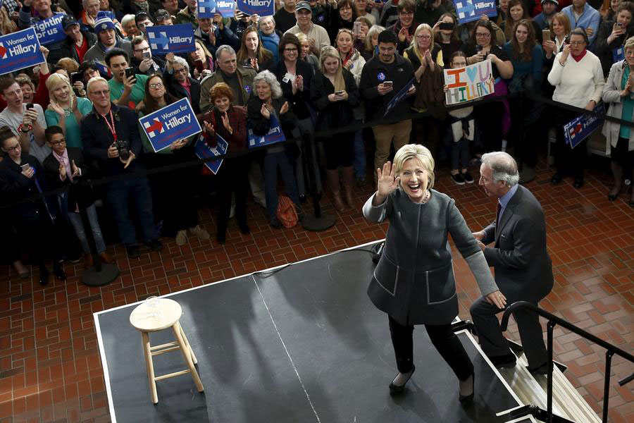 Americans vote on Super Tuesday