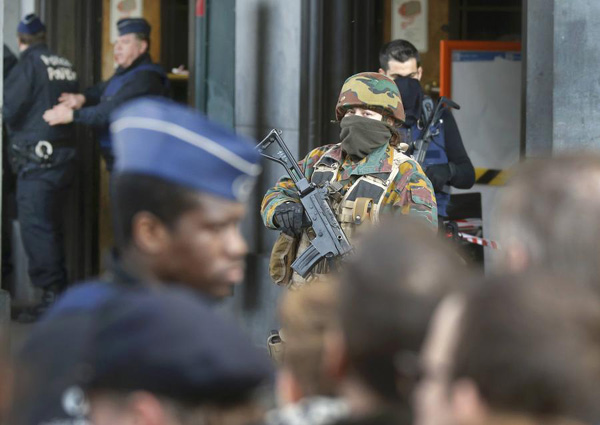 Police issue wanted notice for suspect after Brussels attacks