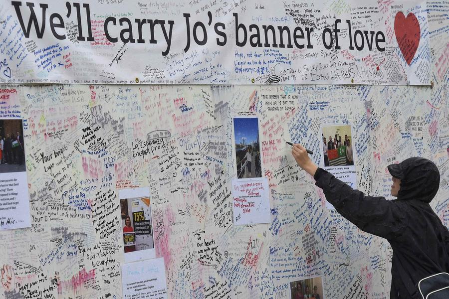 British MPs pay tribute to murdered MP Jo Cox