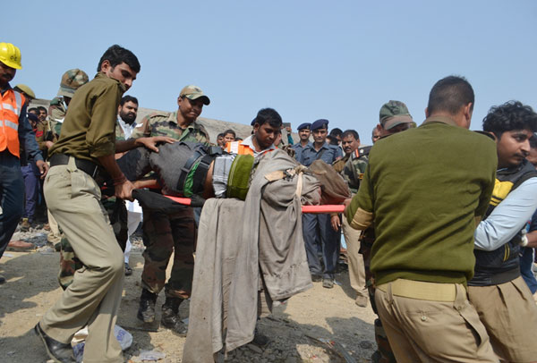 At least 90 dead in Indian train derailment