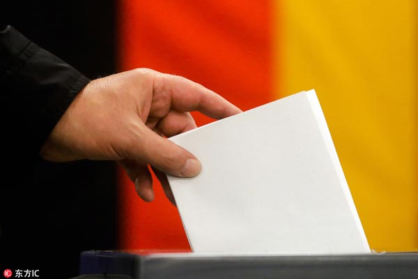 Germans start to vote for next parliament