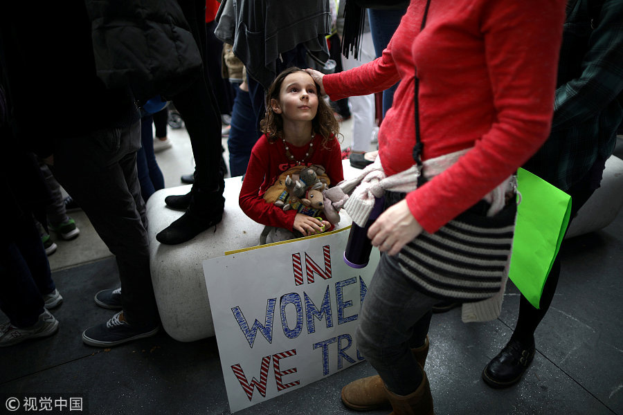 Hundreds hits street in Hollywood to protest against sexual harassment