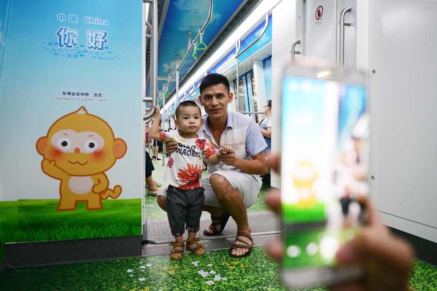 Subway decorated with China-ASEAN themed paintings in S China